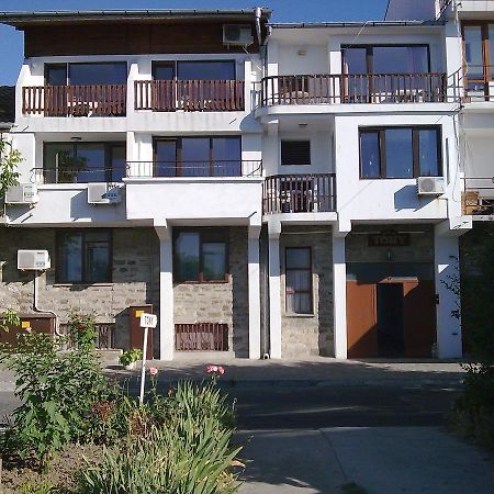 Guest House Tony Misivri Dış mekan fotoğraf