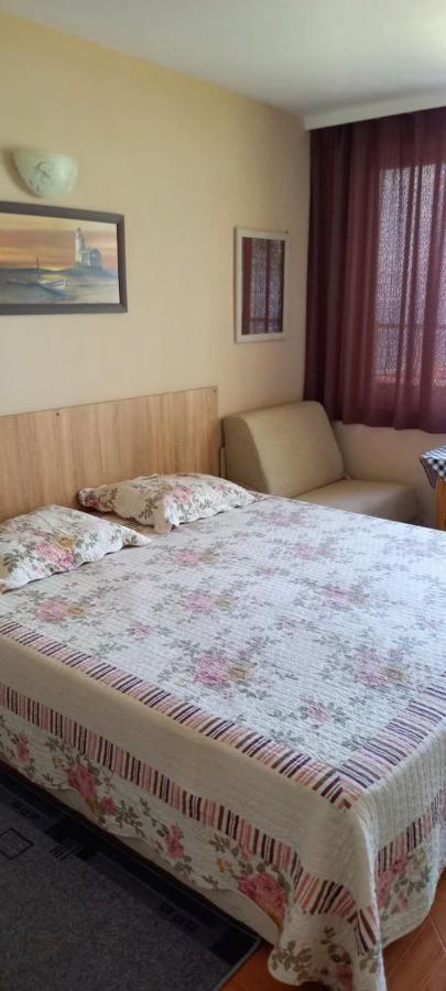 Guest House Tony Misivri Dış mekan fotoğraf