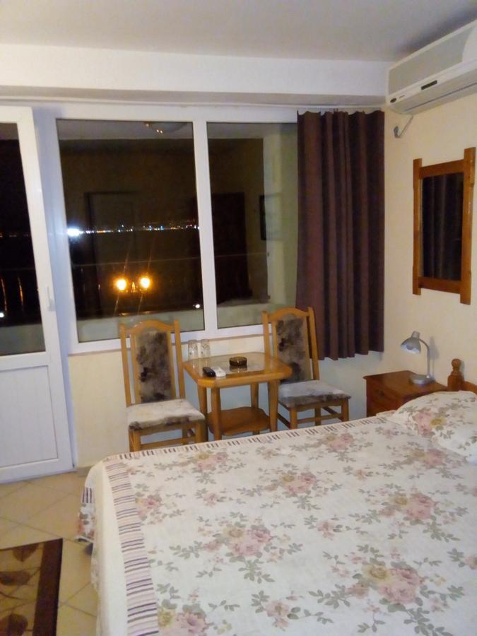 Guest House Tony Misivri Dış mekan fotoğraf